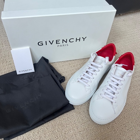 Givenchy Urban Street Knot Sneakers - Picture 2 of 8